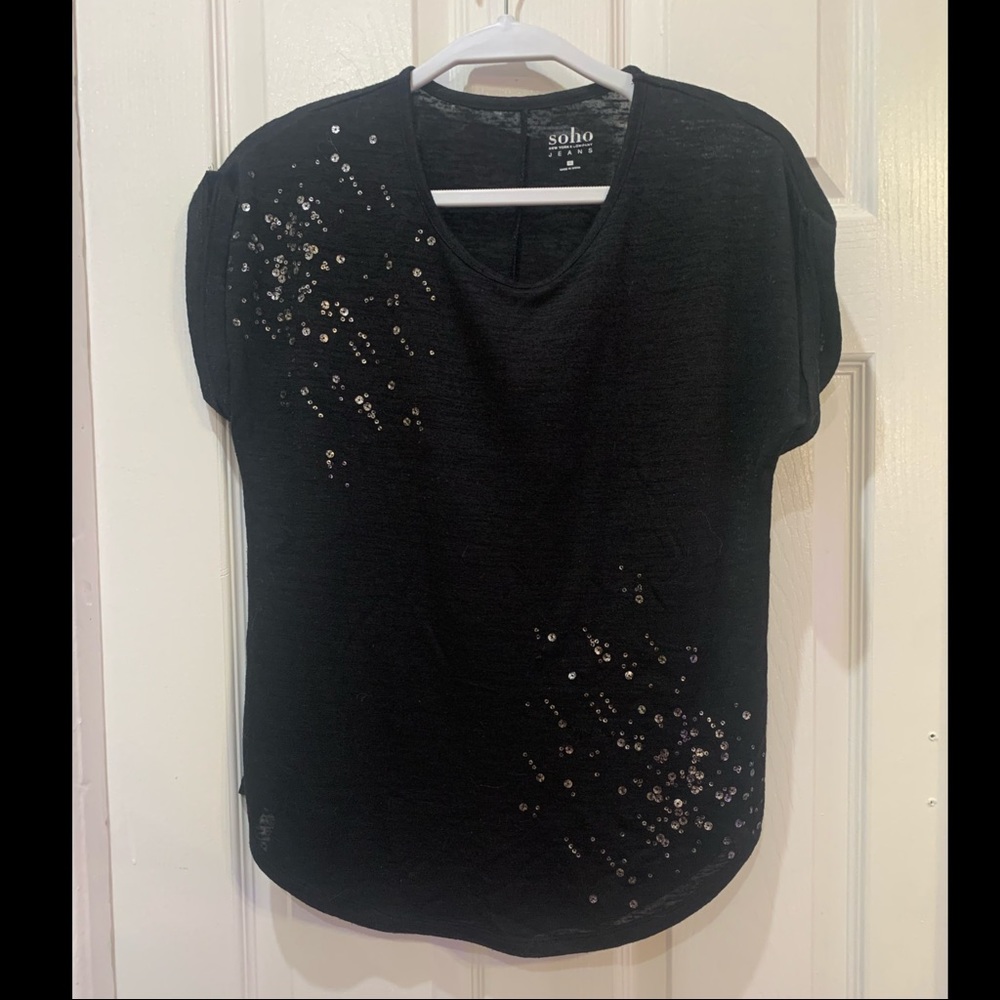 Soho jeans New York & Company  sequin front black shirt sleeve top